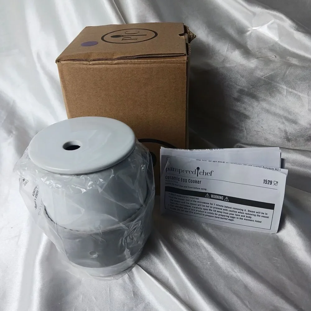 PAMPERED CHEF CERAMIC EGG COOKER